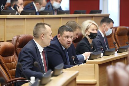 Денежные выплаты многодетным семьям в случае невозможности предоставления им земельного участка будут установлены законом